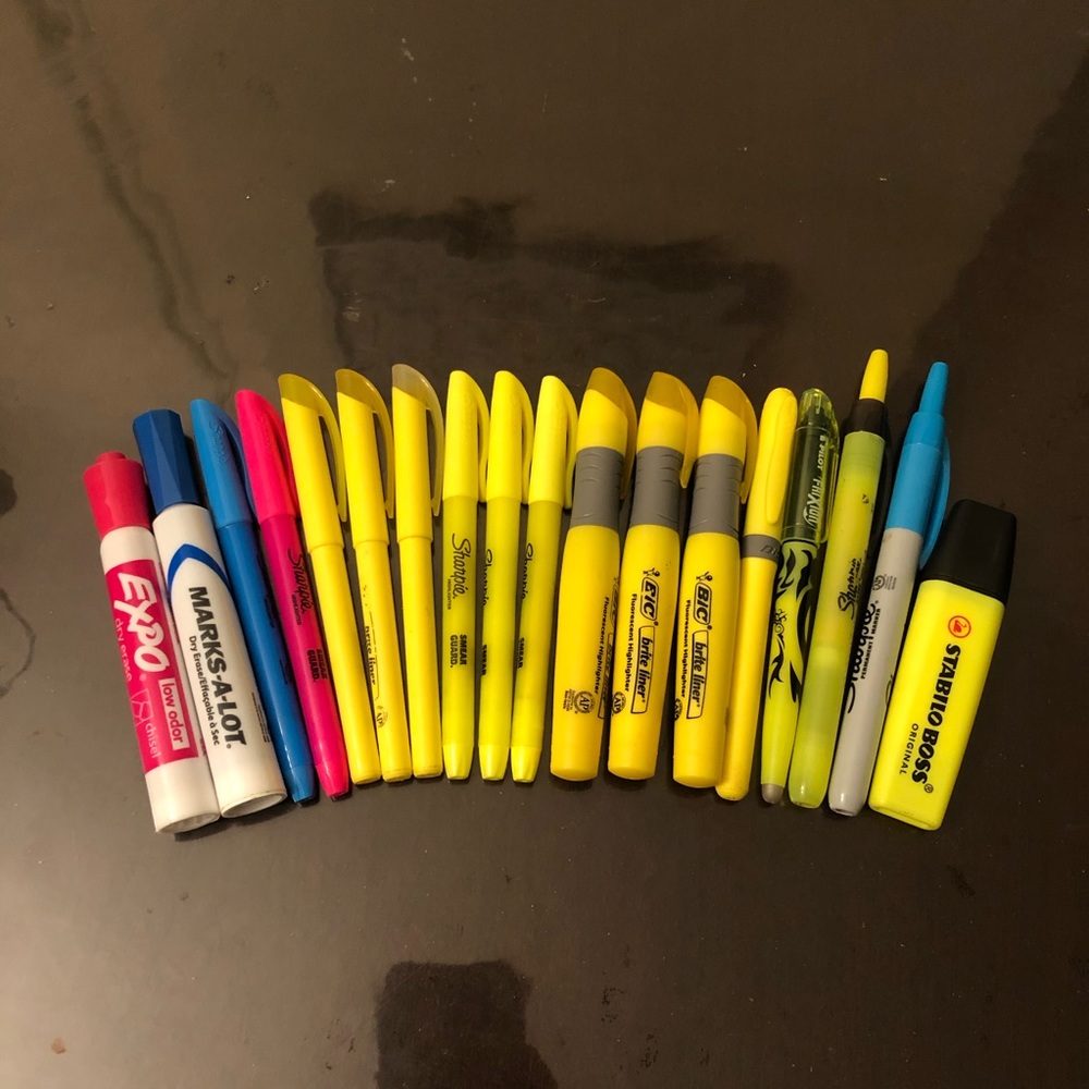 Bundle of highlighters
